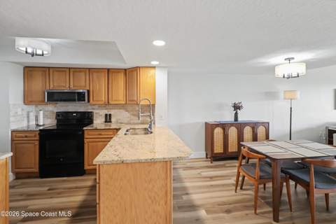 55 N 4th Street #103, Cocoa Beach FL - photo 8 of 28