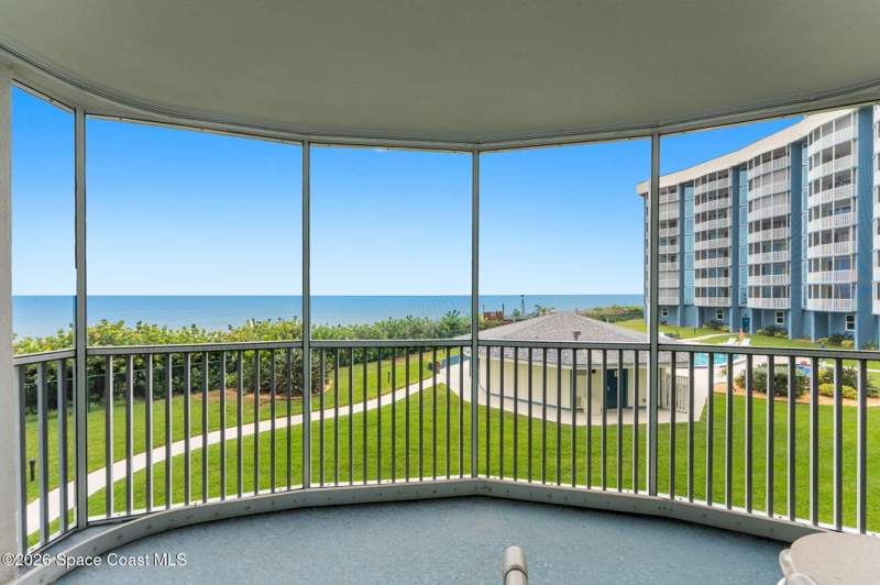 2 bedroom Condominium at 1175 Jimmy Buffett Memorial Highway #209, Buccaneer Condo Apts, Satellite Beach — photo 5