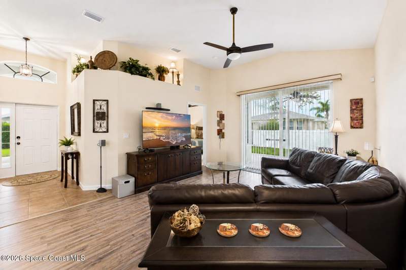 2 bedroom Townhouse at 1910 Muirfield Way #B, Players Club at Bayside Lakes Phase 3, Palm Bay — photo 3