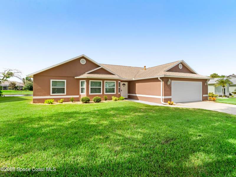 3 bedroom Single Family Residence at 1320 Ambra Drive, Six Mile Creek Phase 1, Melbourne — photo 4