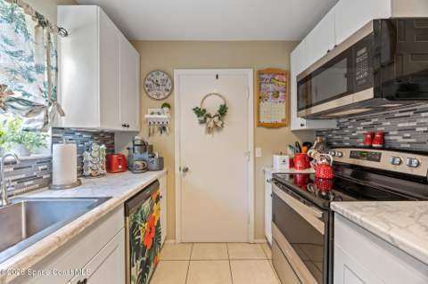 898 Brow Court, Palm Bay FL - photo 18 of 39