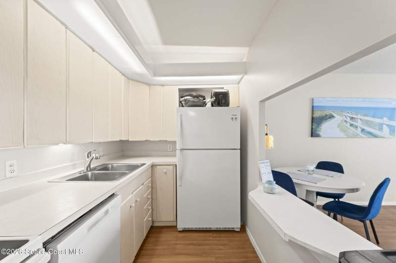 2 bedroom Condominium at 2020 N Atlantic Avenue #610-N, Twin Towers Condo, Cocoa Beach — photo 4