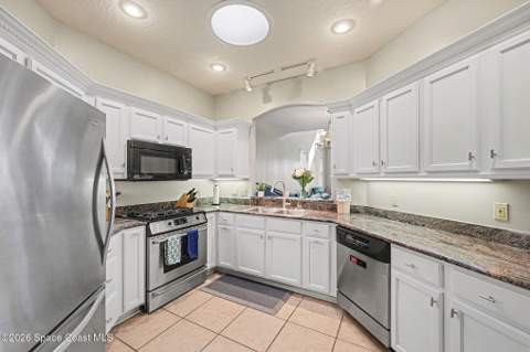 702 Mar Brisa Court #U-702, Satellite Beach FL - photo 6 of 31