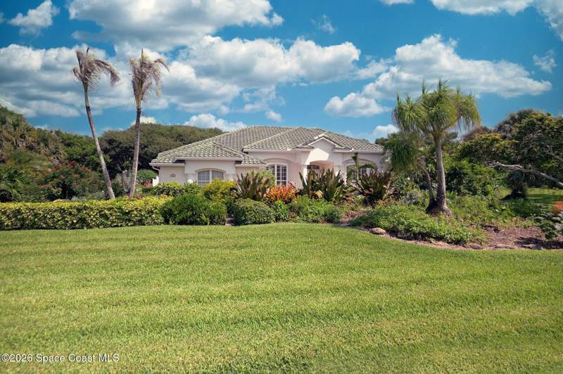 4 bedroom Single Family Residence at 120 Bayshore Drive, Sunnyland Groves Subd, Melbourne Beach — photo 2