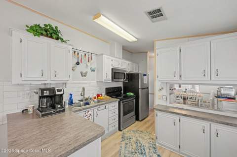 535 Lake Drive #535, Titusville FL - photo 6 of 17
