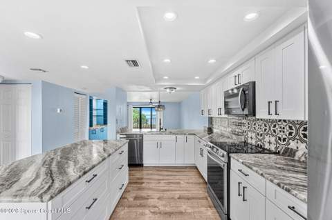 3220 River Villa Way #121, Melbourne Beach FL - photo 19 of 63