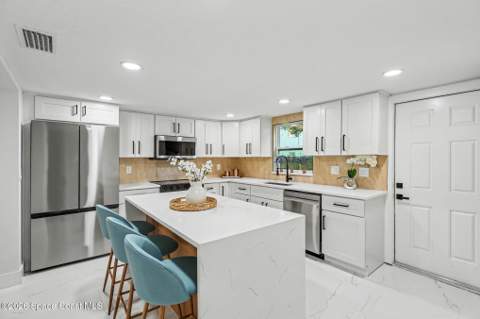 1531 S Orlando Avenue, Cocoa Beach FL - photo 11 of 31