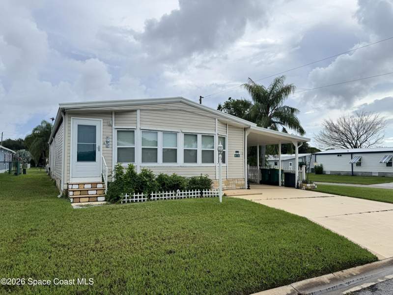 2 bedroom Manufactured Home at 600 N Dolphin Circle, Barefoot Bay Unit 1, Barefoot Bay — photo 5