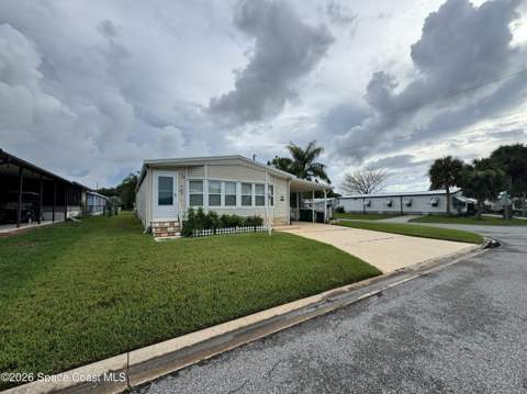 600 N Dolphin Circle, Barefoot Bay FL - photo 6 of 50