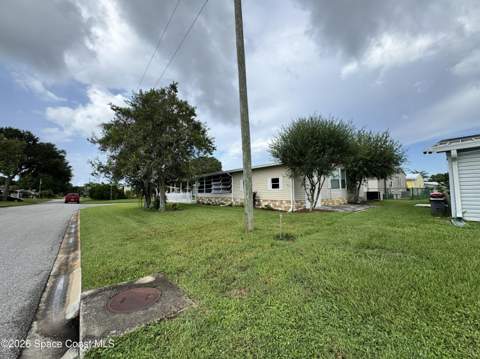 600 N Dolphin Circle, Barefoot Bay FL - photo 8 of 50