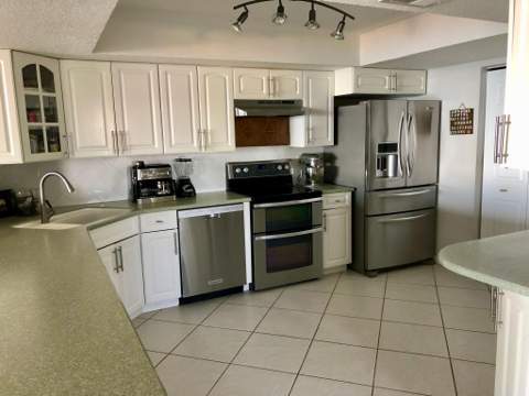 1835 S Atlantic Avenue #401, Cocoa Beach FL - photo 13 of 30