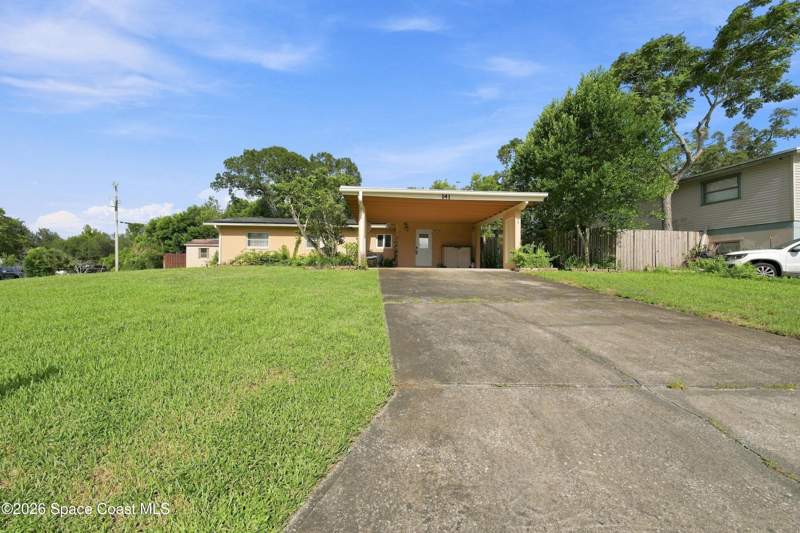 2 bedroom Single Family Residence at 1419 Brook Drive, Country Club Heights 2nd Addn, Titusville — photo 4