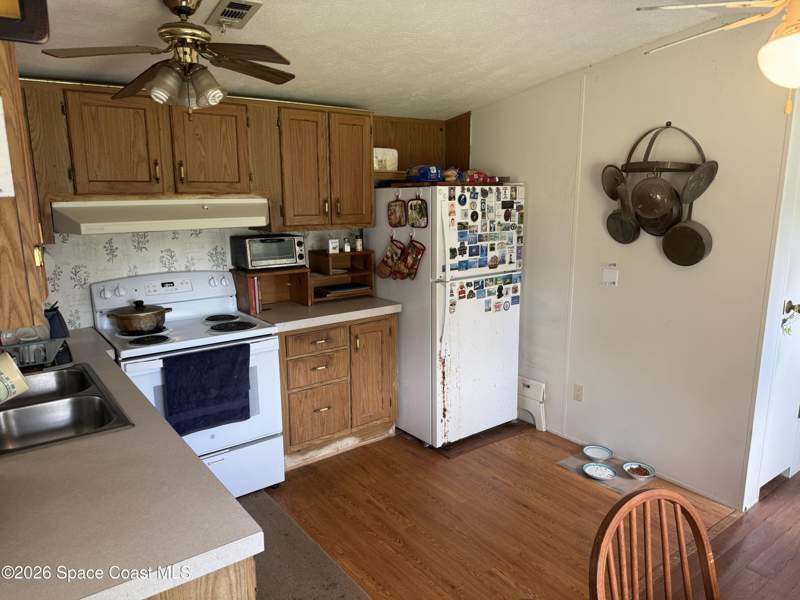 2 bedroom Mobile Home at 5185 Gandy Road, Indian River Park, Mims — photo 3