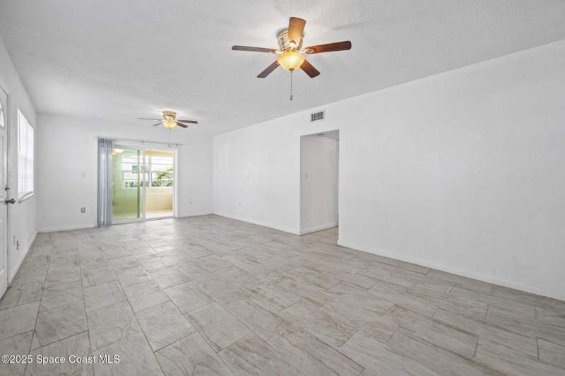 3 bedroom Single Family Residence at 907 Espanola Way, Magnolia Park Replat, Melbourne — photo 5