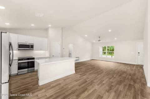 938 Ulster Avenue, Palm Bay FL - photo 6 of 40