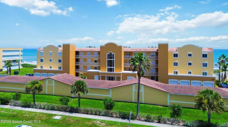 3 bedroom Condominium at 1811 Jimmy Buffett Mem Highway #2301, Lantana Oceanfront, Indian Harbour Beach — photo 2