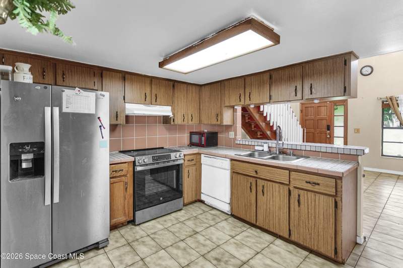 2 bedroom Townhouse at 2419 Kathi Kim Street, Sabal Lake Estates Unit 1, Cocoa — photo 4