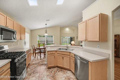 1201 Creek Side Circle, Rockledge FL - photo 11 of 31