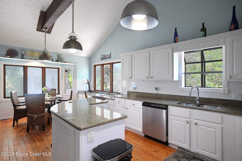 4 bedroom Single Family Residence at 5875 Riverside Drive, Melbourne Shores 2nd Addn, Melbourne Beach — photo 5