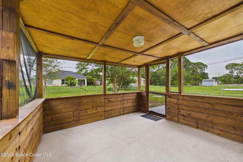 2 bedroom Single Family Residence at 467 Grenadier Avenue, Port Malabar Unit 14, Palm Bay — photo 4