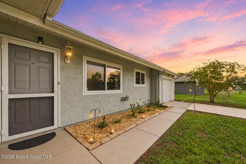2 bedroom Single Family Residence at 467 Grenadier Avenue, Port Malabar Unit 14, Palm Bay — photo 1