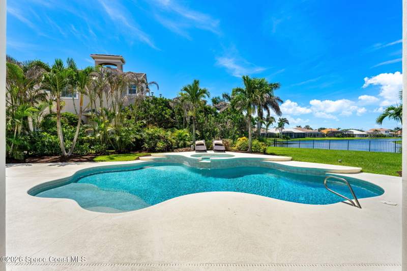 4 bedroom Single Family Residence at 242 Flanders Drive, The Cloisters Phase Iiid, Indialantic — photo 5