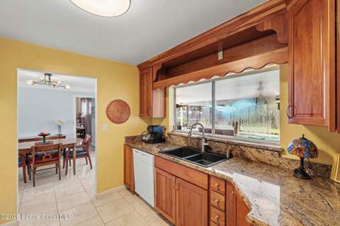 575 Glenwood Avenue, Satellite Beach FL - photo 24 of 53