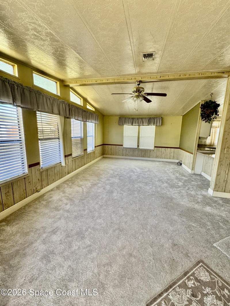 2 bedroom Manufactured Home at 4426 Twin Lakes Drive, Twin Lakes Country Homes Condo Ph 1, Melbourne — photo 3