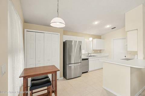 2428 Coral Ridge Circle, Melbourne FL - photo 9 of 27