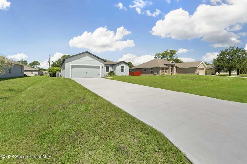 3 bedroom Single Family Residence at 810 De Groodt Road, Port Malabar Unit 37, Palm Bay — photo 1