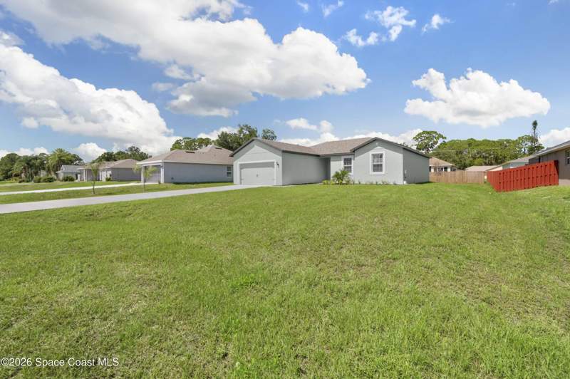 3 bedroom Single Family Residence at 810 De Groodt Road, Port Malabar Unit 37, Palm Bay — photo 3