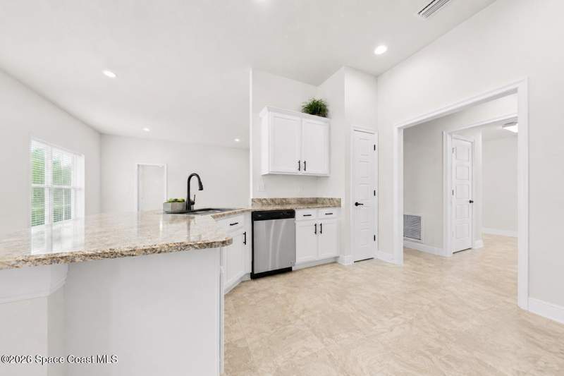 4 bedroom Single Family Residence at 275 Tucson Road, Port Malabar Unit 19, Palm Bay — photo 5