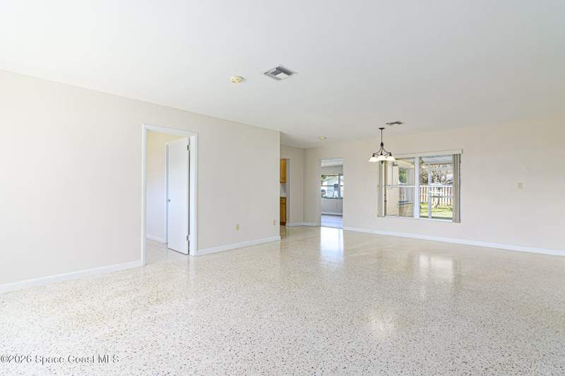 3 bedroom Single Family Residence at 404 Bunker Street, Golf Club Estates, Melbourne — photo 3