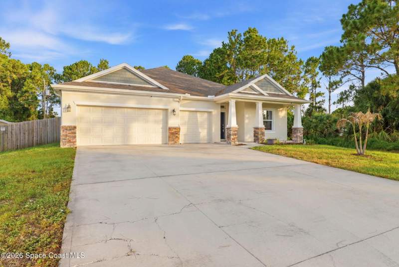 4 bedroom Single Family Residence at 242 Heritage Street, Port Malabar Unit 1 Replat Of Pt Of, Palm Bay — photo 3