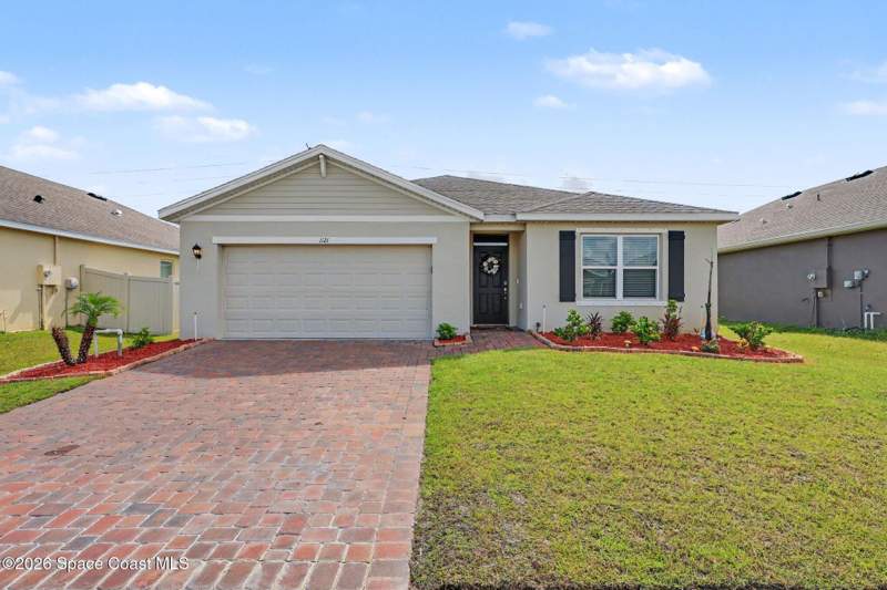4 bedroom Single Family Residence at 1121 Mcfarland Drive, Dunes at Heritage Lakes, West Melbourne — photo 3