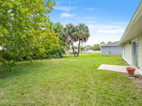 660 Weaver Road, Palm Bay FL - photo 9 of 25