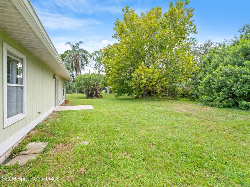 3 bedroom Single Family Residence at 660 Weaver Road, Palm Bay, Palm Bay — photo 4