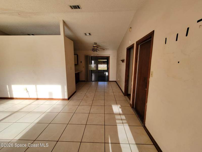 3 bedroom Single Family Residence at 1618 NW Givens Court, Port Malabar Unit 39, Palm Bay — photo 4