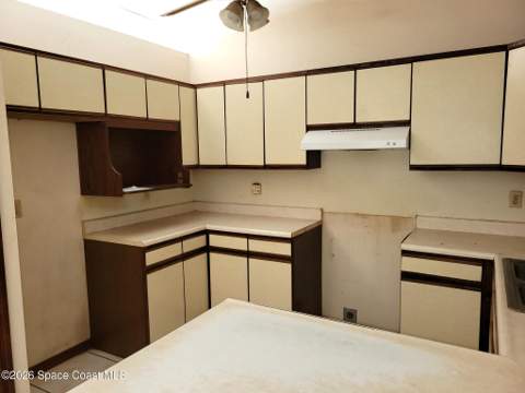 1618 NW Givens Court, Palm Bay FL - photo 6 of 16