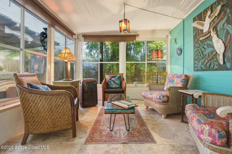 3 bedroom Single Family Residence at 2202 Hyde Parkway, Country Club Colony, Melbourne — photo 2