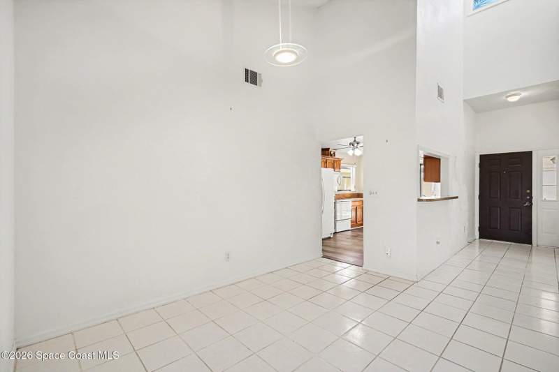 2 bedroom Single Family Residence at 153 Eton Circle, Regents Walk, Melbourne — photo 5
