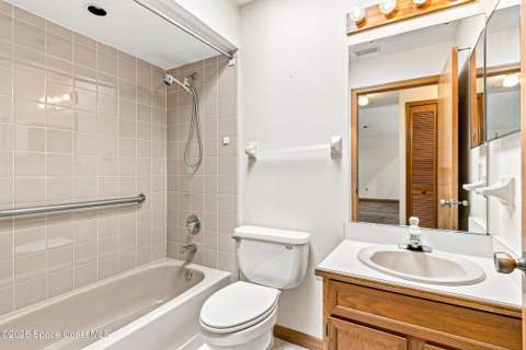 910 Cross Lake Drive, Melbourne FL - photo 15 of 24