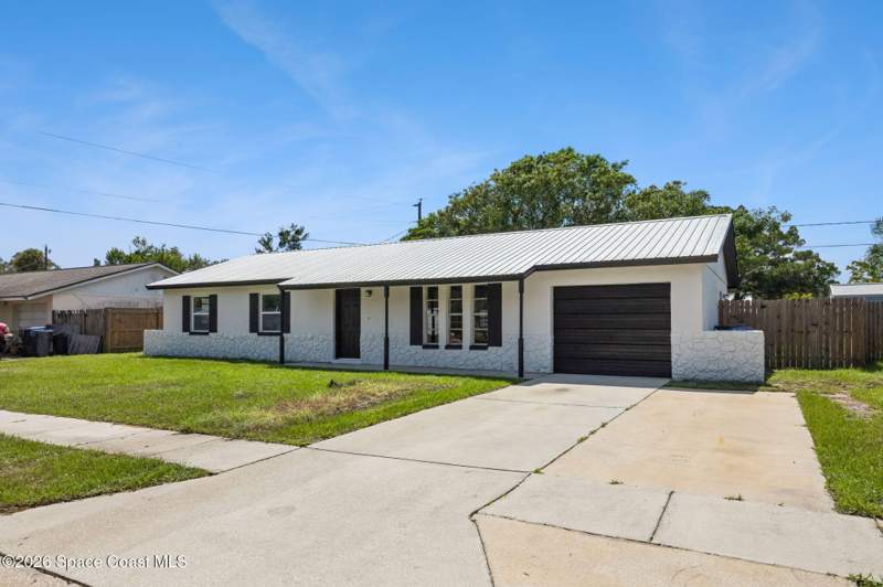 4 bedroom Single Family Residence at 1660 Ashwood Avenue, La Grange Acres 3rd Addn, Titusville — photo 2