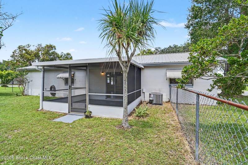 2 bedroom Single Family Residence at 2255 Florida Avenue, Childres Addn To Grove Park, Titusville — photo 3