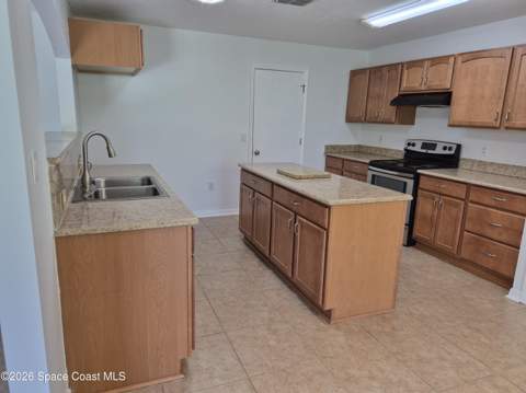 2169 Redwood Circle, Palm Bay FL - photo 10 of 19