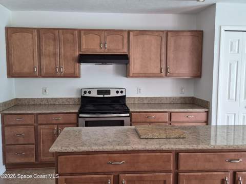 2169 Redwood Circle, Palm Bay FL - photo 12 of 19