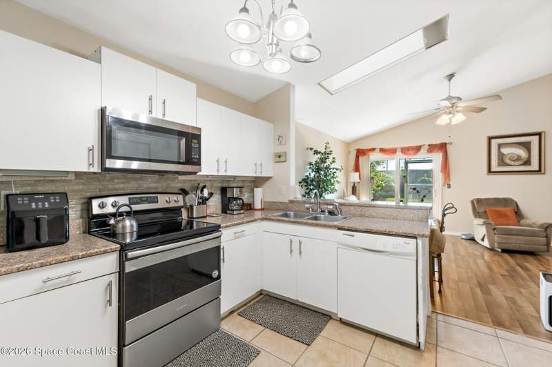 3 bedroom Single Family Residence at 326 Myrtlewood Road, Lake Pointe Suntree Pud Stage 10 Tr 6 Unit 3 and T, Melbourne — photo 5