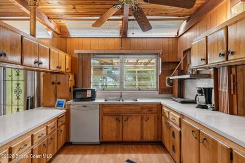 1230 S Orlando Avenue, Cocoa Beach FL - photo 14 of 67