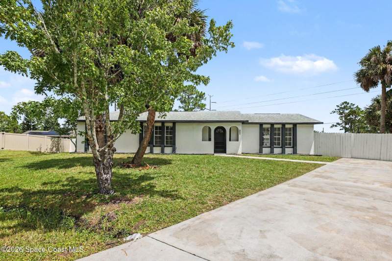 4 bedroom Single Family Residence at 801 Kecherburg Road, Port Malabar Unit 37, Palm Bay — photo 3