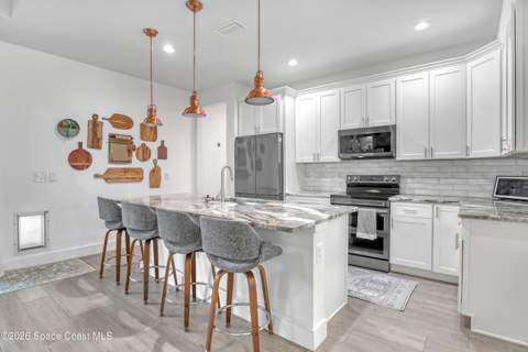 950 Tahiti Avenue, Palm Bay FL - photo 10 of 43